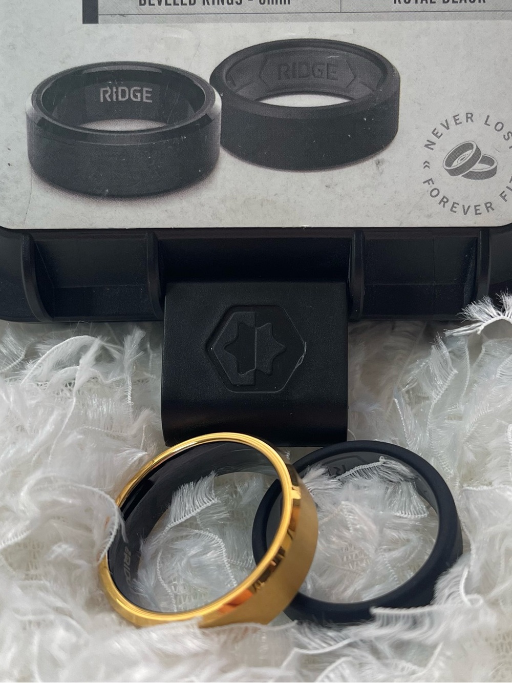 The Ridge Men's Beveled Ring Set - Size 12.5